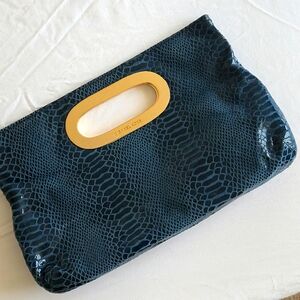 MICHAEL Michael Kors clutch in blue python patterned leather